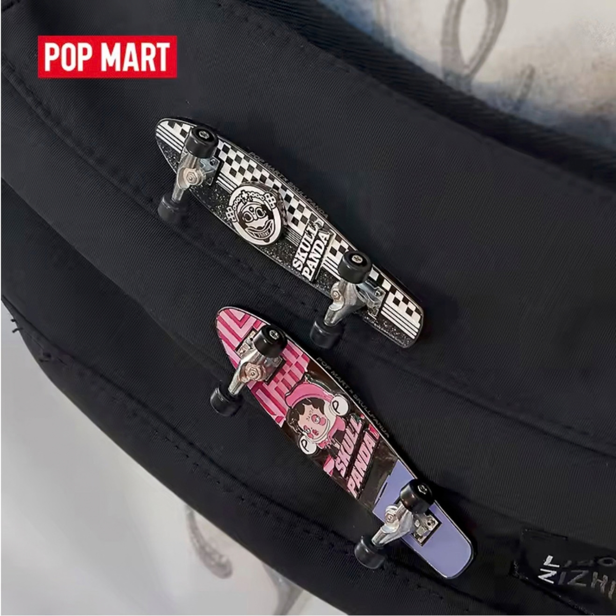POP MART SKULLPANDA Hypepanda Serie Finger-Skateboard-Abzeichen (Limitierte Edition)