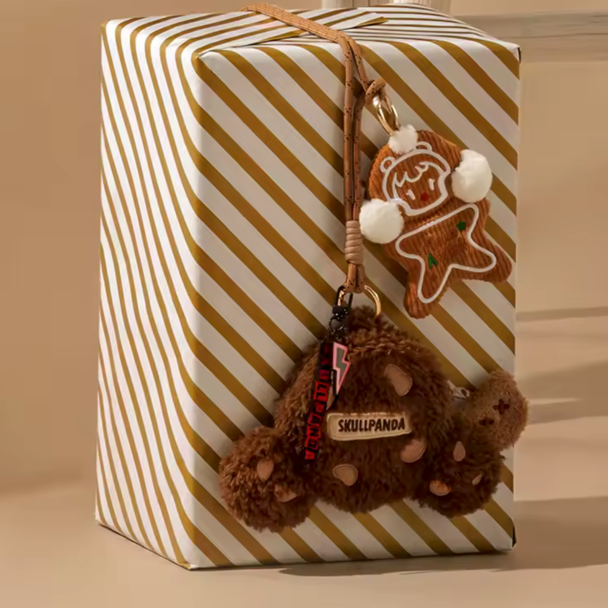 POP MART Skullpanda Tell Me What You Want Series Pendant Suit Holiday Dessert Bag