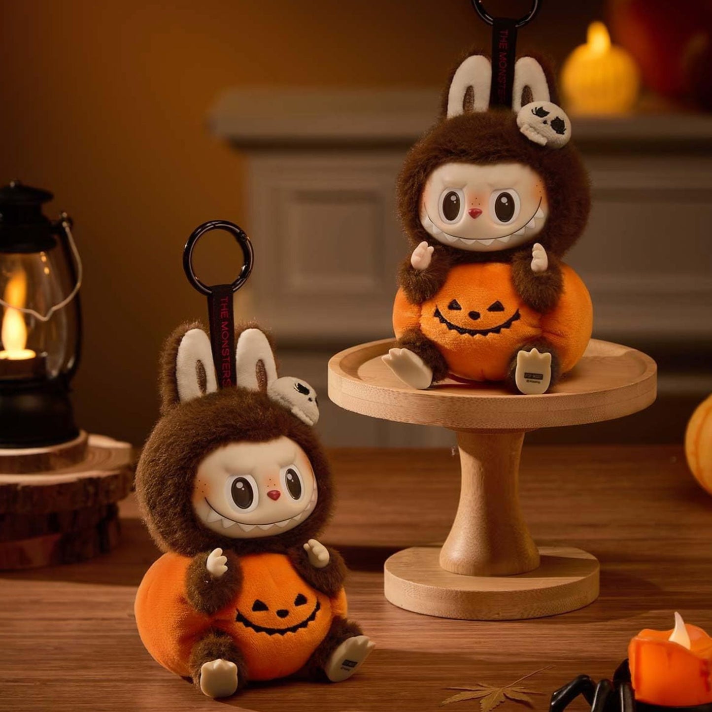 POP MART Labubu Halloween Sitzender Kürbis Plüschanhänger
