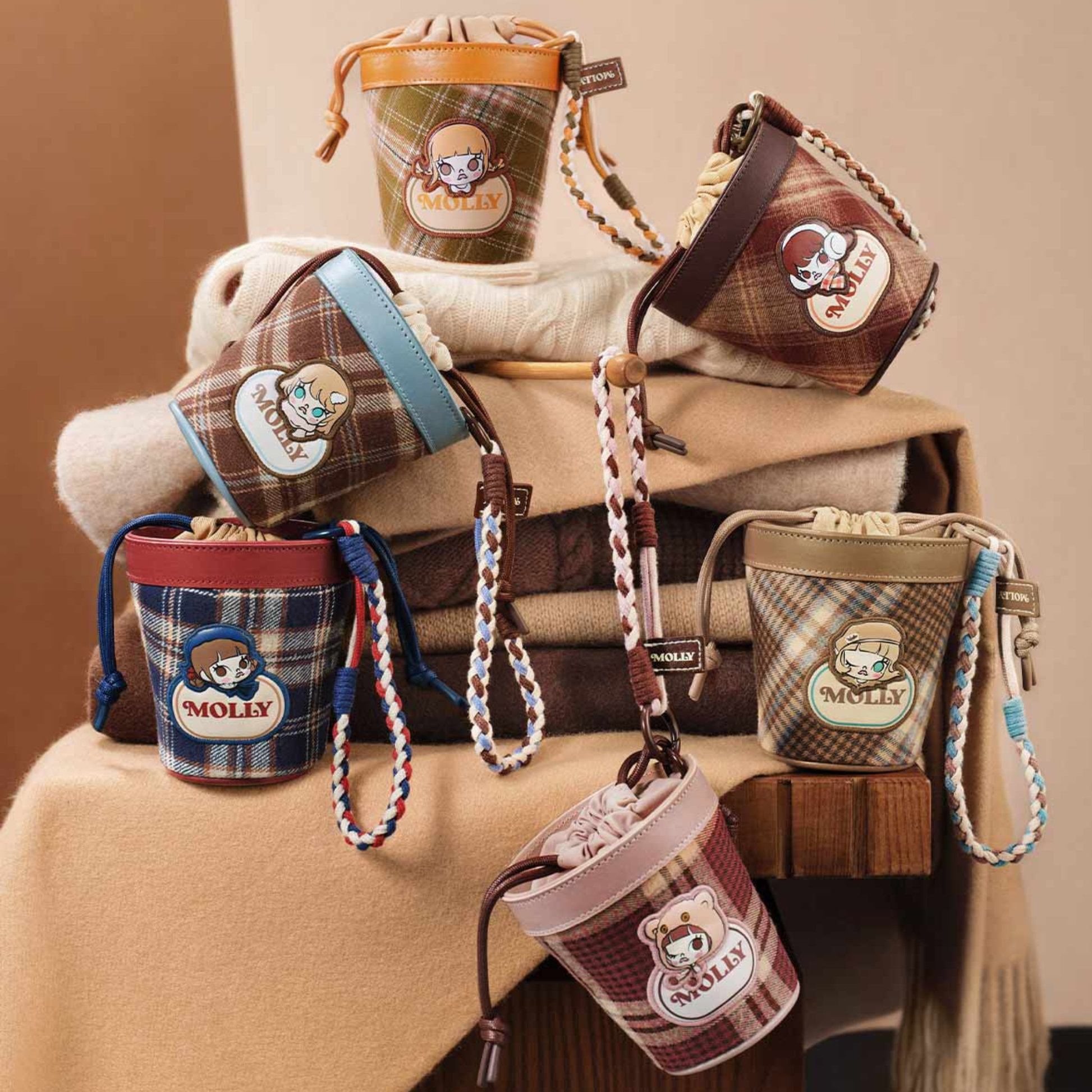 POP MART Molly Winter Fit Check Series Mini Bag – Haus Pop Charm