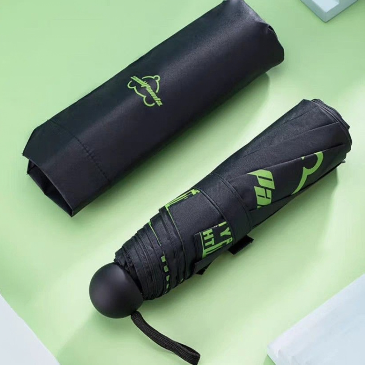POP MART SKULLPANDA Umbrella Limited Edition
